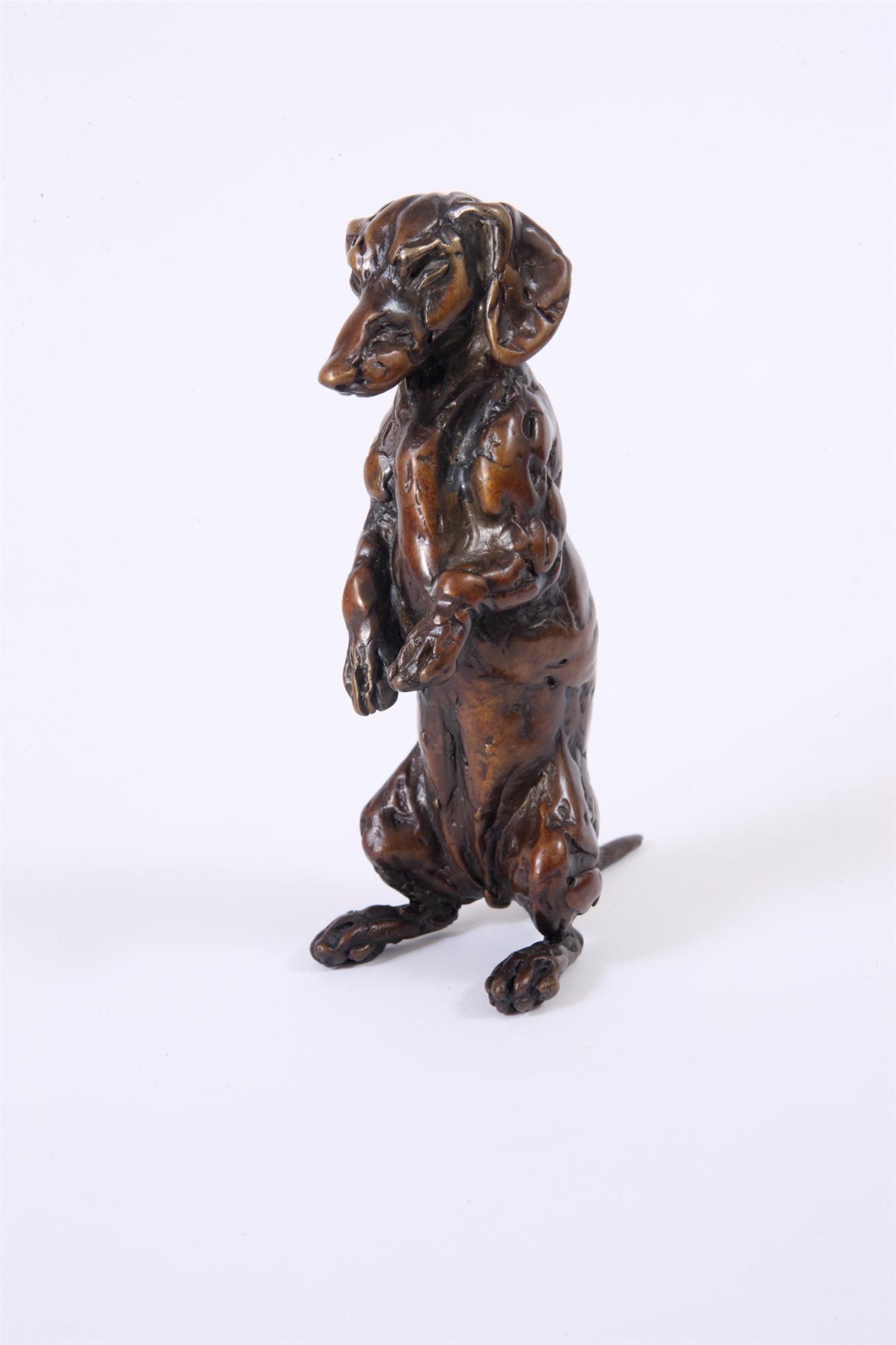 Lucy Kinsella | Sitting Daschund